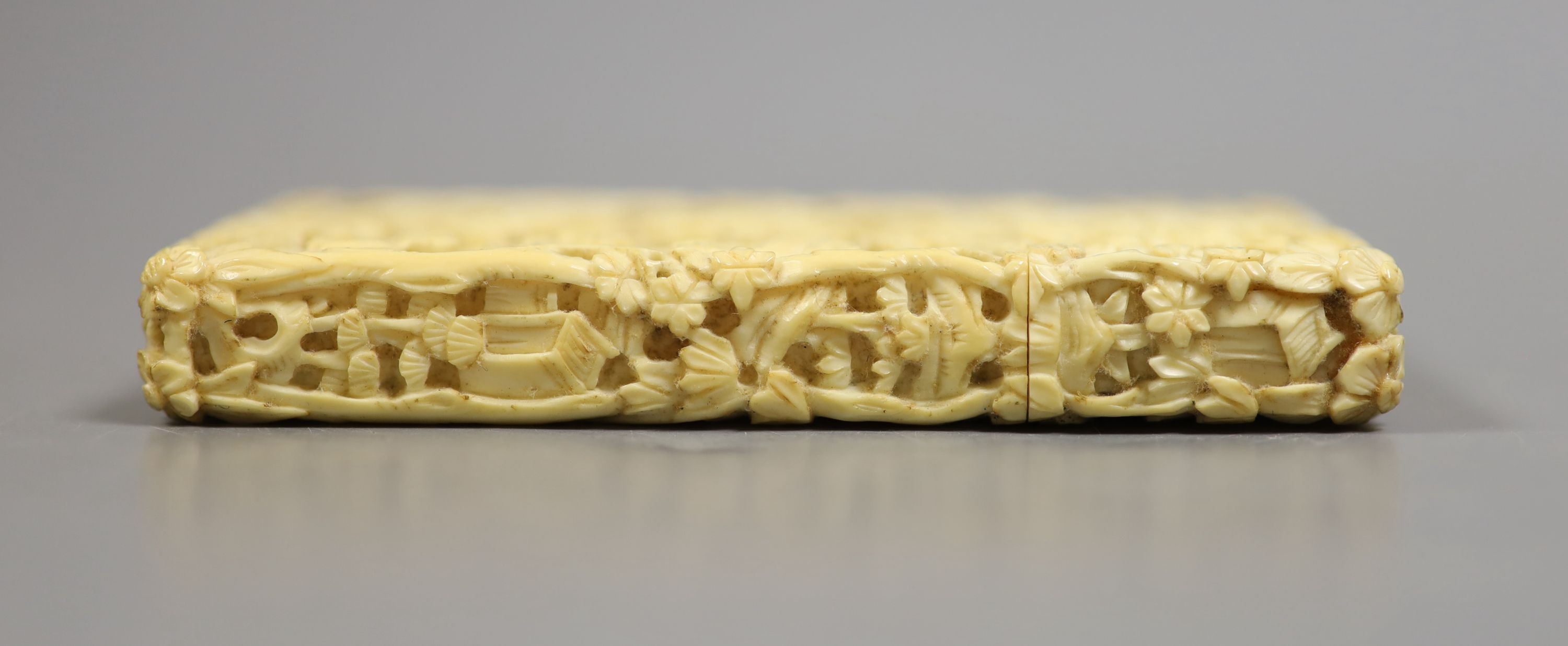 A Chinese Cantonese carved ivory card case, 9.5cm